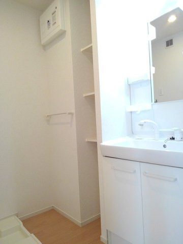 アモリールの洗面所|スペースが確保できる洗面所です