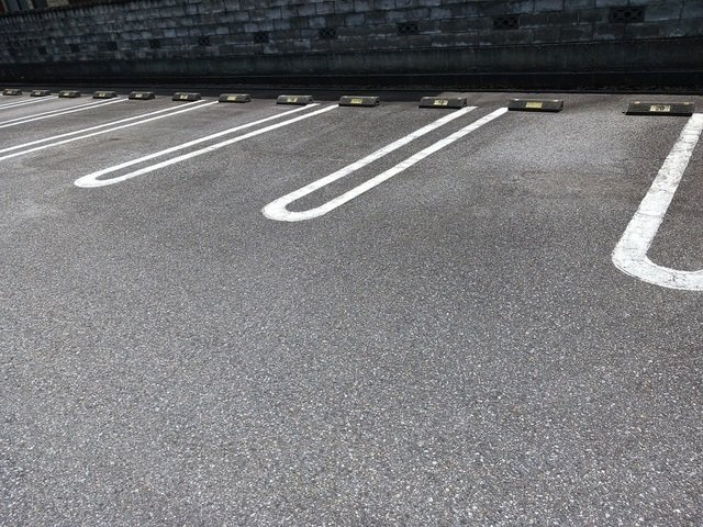 ル・クールＡの駐車場|駐車場に車を止められます
