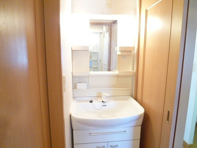 ル・クールＡの洗面所|忙しい朝には欠かせない洗面所です