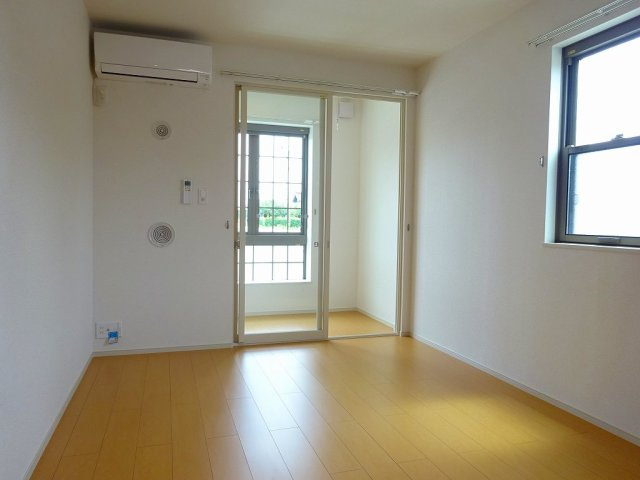 パティオすみれの居間・リビング|おしゃれなリビングです