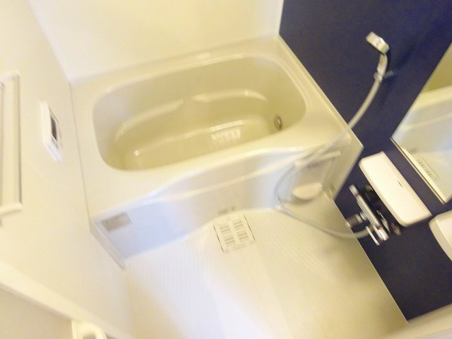 パティオすみれの浴室|ゆったり過ごせるお風呂です