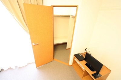 【内装】 | レオパレスルミナス | ウォークインクローゼット付！お部屋もすっきり片付けられます