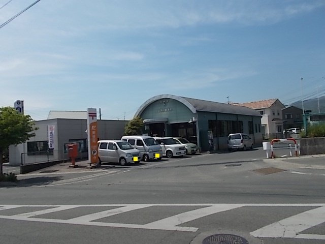 ラ・ルーチェの周辺|築山郵便局まで1000m