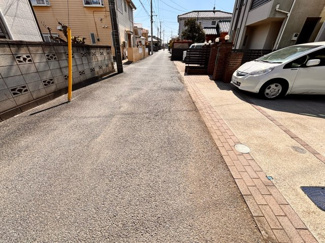 【前面道路含む現地写真】 | 千葉市若葉区若松町中古戸建　JR総武線「四街道」駅 | 東側4ｍの公道で車の交通量も少ないため安心してお過ごしいただけます！