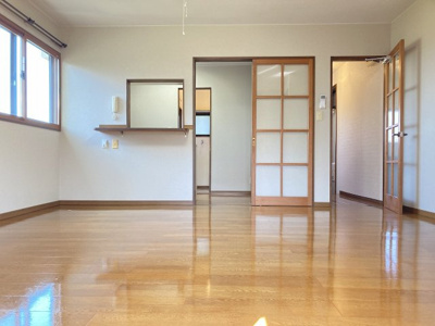 【居間・リビング】 | ベルパーチⅠ | 別室写真