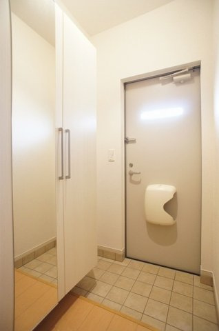 サンリットＢの玄関