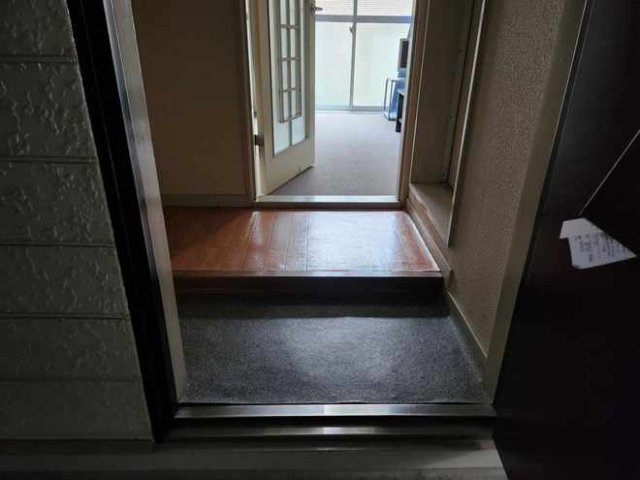レオパレス岡崎公園の玄関|実際のお部屋と異なる場合がございます。
