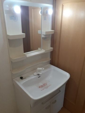 ボヌールメゾンの洗面所|脱衣スペースもあります