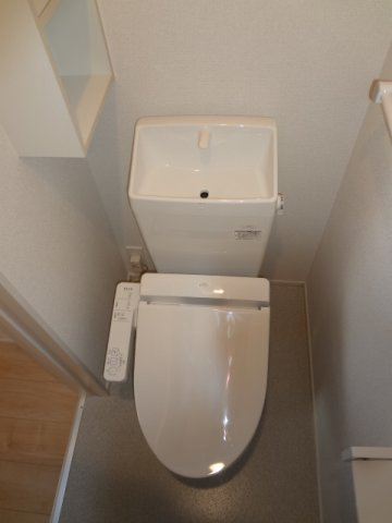 アルドーレⅡのトイレ|ゆったりとした空間のトイレです