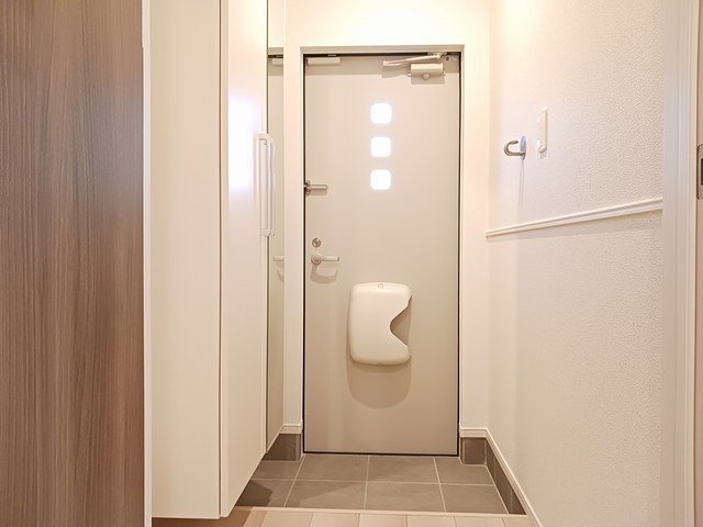 ＬＣＣＭ　花園　Ⅱの玄関