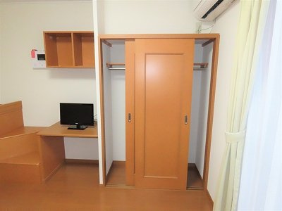 レオパレス藤の内装|クローゼットあり