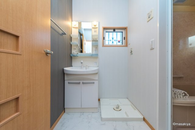 プラセール・おさだの洗面所