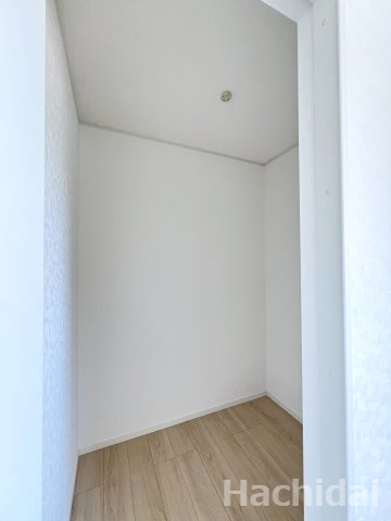 碧南市福清水町第1　新築戸建＜1号棟＞の収納|北側6.0帖洋室ウォークインクローゼット