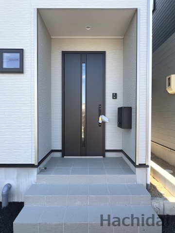 碧南市福清水町第1　新築戸建＜2号棟＞のエントランス