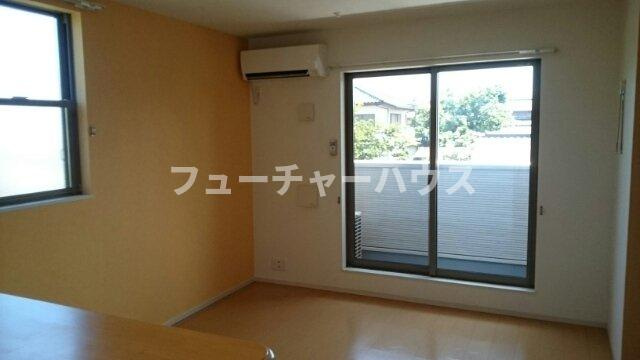ルガートリミテッド１０３７Ⅱの居間・リビング