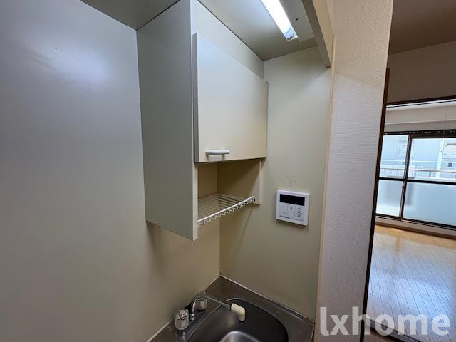 シロハイヌの内装