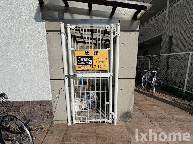 シロハイヌのエントランス