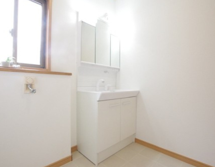 売中古戸建　沼津市大岡の独立洗面台