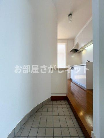 ヒルコート大森山王の玄関