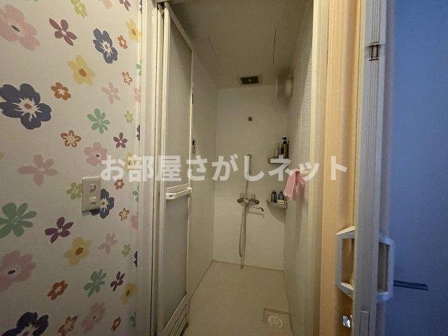 にゃんこハウス西早稲田のシャワールーム|シャワールームは各階完備。
