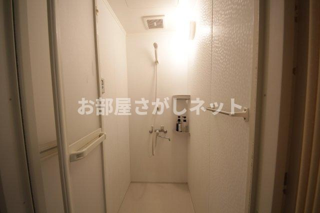 にゃんこハウス西早稲田のシャワールーム|シャワールームは各階完備。
