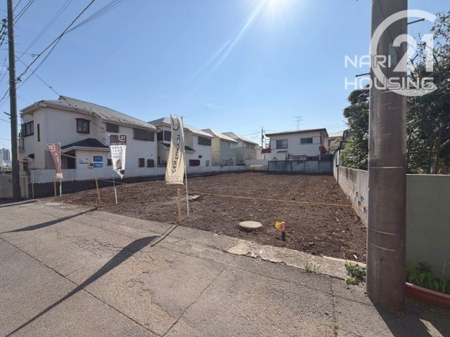 【前面道路含む現地写真】 | 東久留米市金山町2丁目　売地　全2区画　B号区 | 前面道路は4ｍあります