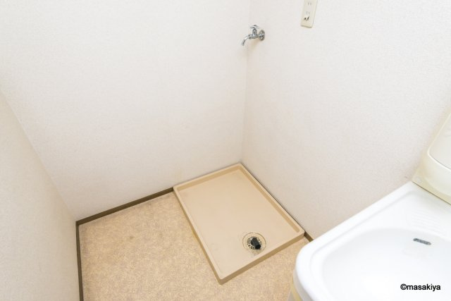 メゾン・ド・Ｔの洗面所|室内洗濯機置き場