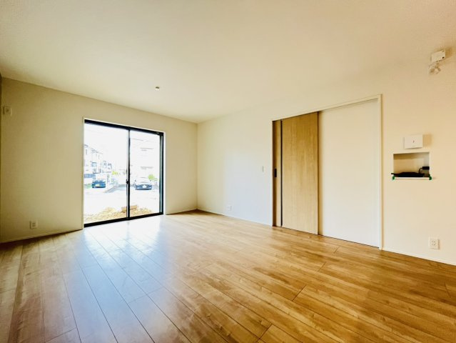 半田市瑞穂町7丁目3番8『仲介手数料無料』新築一戸建て・建売の居間・リビング