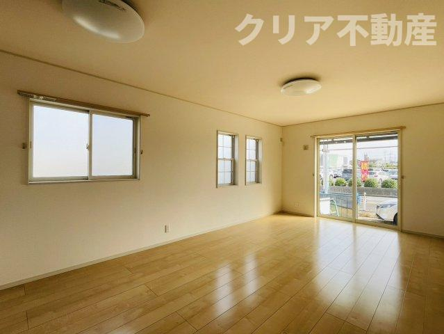 【居間・リビング】 | 前橋市天川大島町　中古住宅