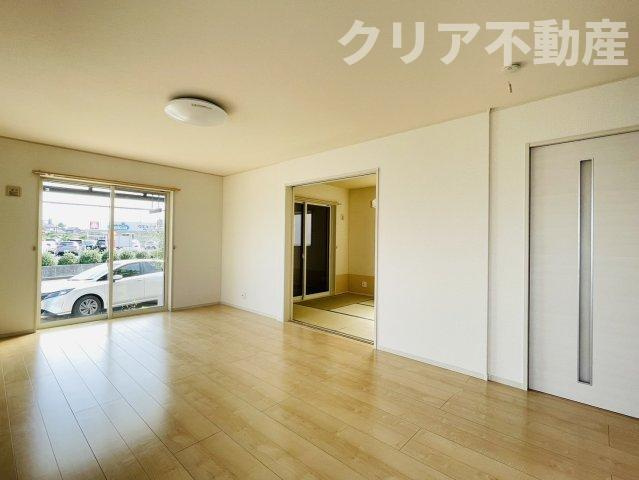 【居間・リビング】 | 前橋市天川大島町　中古住宅