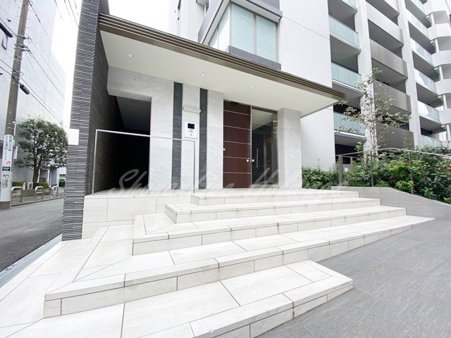 大和市中央林間３丁目の賃貸マンションのエントランス|毎日通るエントランス♪