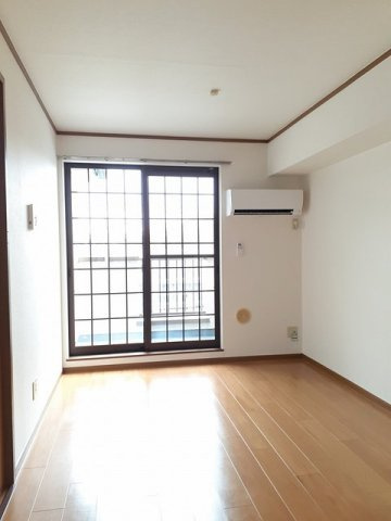 ドゥーハウスⅠの居間・リビング