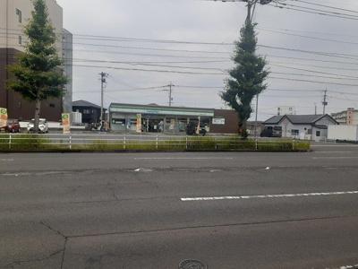 【周辺】 | コンフィーエⅡ | ファミリーマート大村杭出津店まで670m