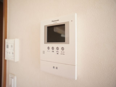 【セキュリティ】 | プレミール・フォンテーヌⅢ | 訪問者の確認ができるTVドアホン付きです♪