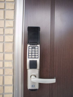 【設備】 | プレミール・フォンテーヌⅢ | 鍵を持たずに済むデジタロックのお部屋です♪