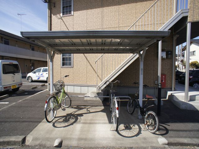 【その他共用部分】 | プレミール・フォンテーヌⅢ | 屋根付きの駐輪場があります♪