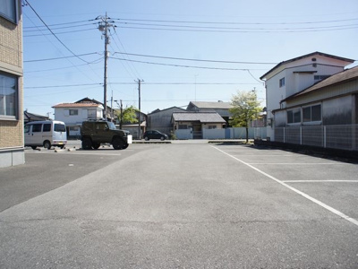 【駐車場】 | プレミール・フォンテーヌⅢ | 駐車場2台込みです♪