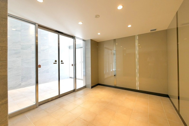 PREMIUM CUBE 新宿中井の外観