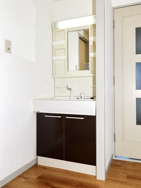 ニュープレジデント藤澤の独立洗面台|洗髪洗面化粧台