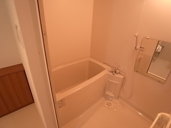 【浴室】 | 別部屋の写真です。