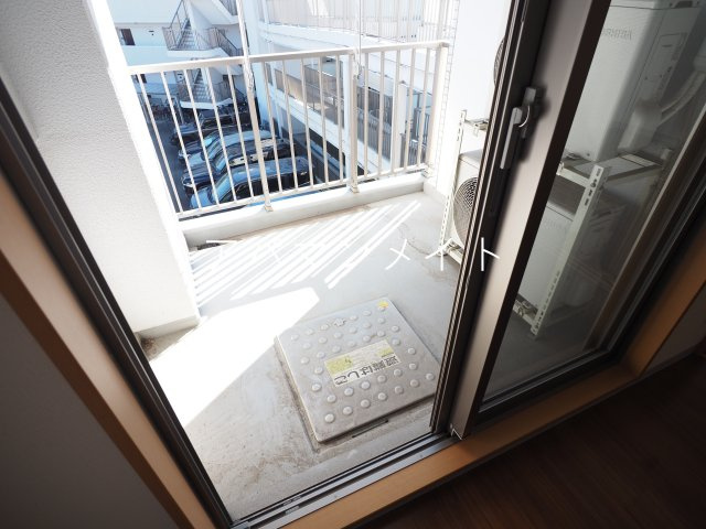 【バルコニー】 | カーサヴェルデ | 暖かな日差しのふりそそぐバルコニー