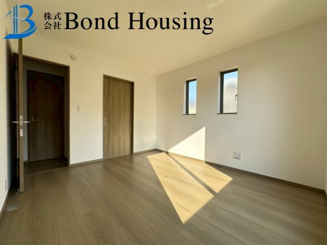 全6区画　WIC付　二見町東二見　A号棟　新築戸建の洋室