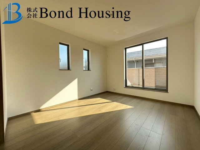 全6区画　WIC付　二見町東二見　A号棟　新築戸建の洋室