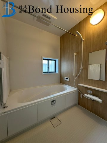 全6区画　WIC付　二見町東二見　A号棟　新築戸建の浴室