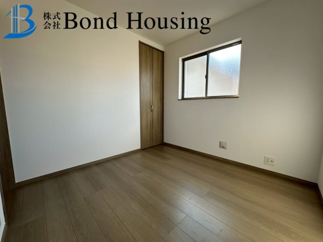 全6区画　WIC付　二見町東二見　A号棟　新築戸建の洋室