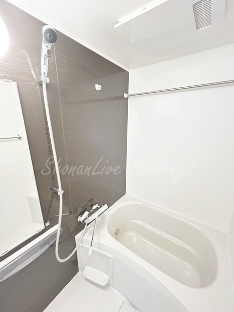 鎌倉市台１丁目の賃貸マンションの浴室