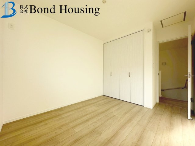 全6区画　2面バルコニー　二見町東二見　B号棟　新築戸建の洋室