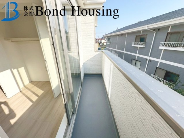 全6区画　2面バルコニー　二見町東二見　B号棟　新築戸建のバルコニー