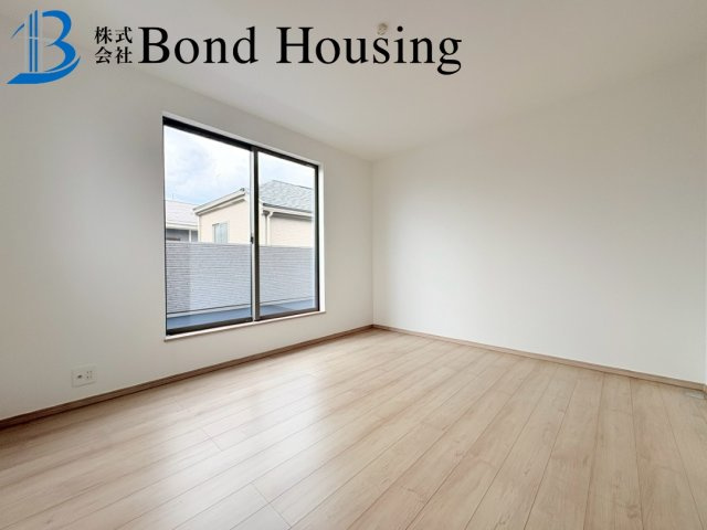 全6区画　WIC付収納豊富　二見町東二見　F号棟　新築戸建の洋室