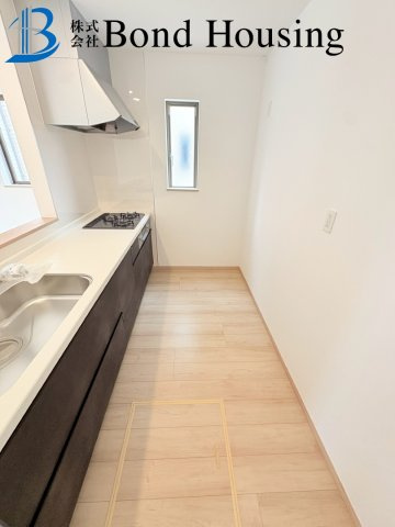 全6区画　WIC付収納豊富　二見町東二見　F号棟　新築戸建のキッチン